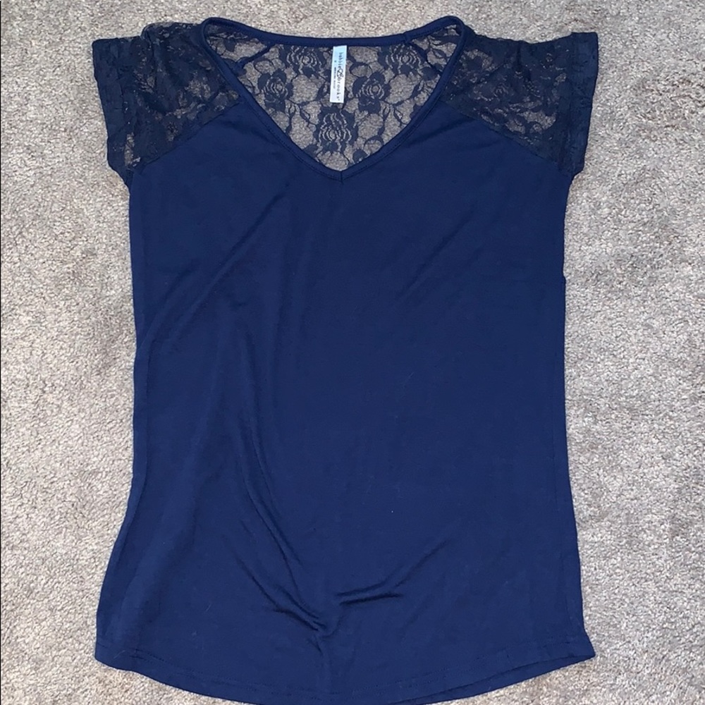Lace back tshirt